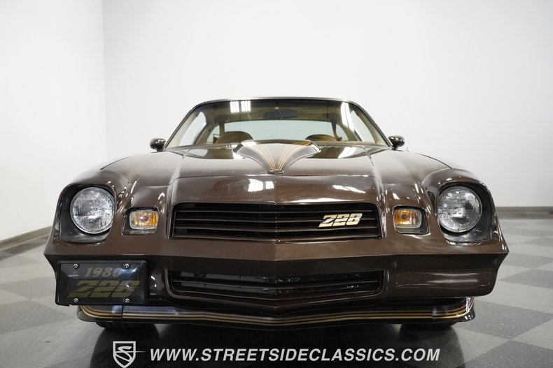 Chevrolet-Camaro-1980-Dark-Brown-Tan-6