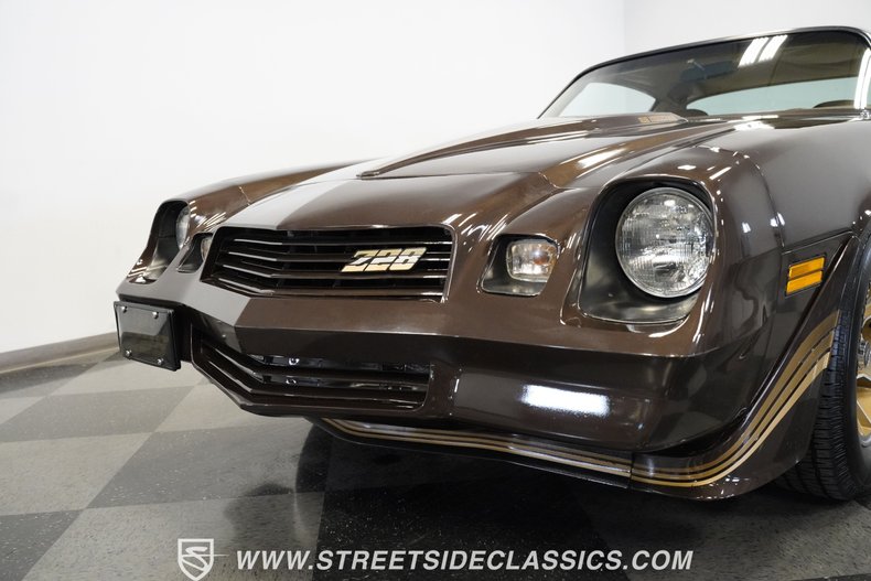 Chevrolet-Camaro-1980-Dark-Brown-Tan-7