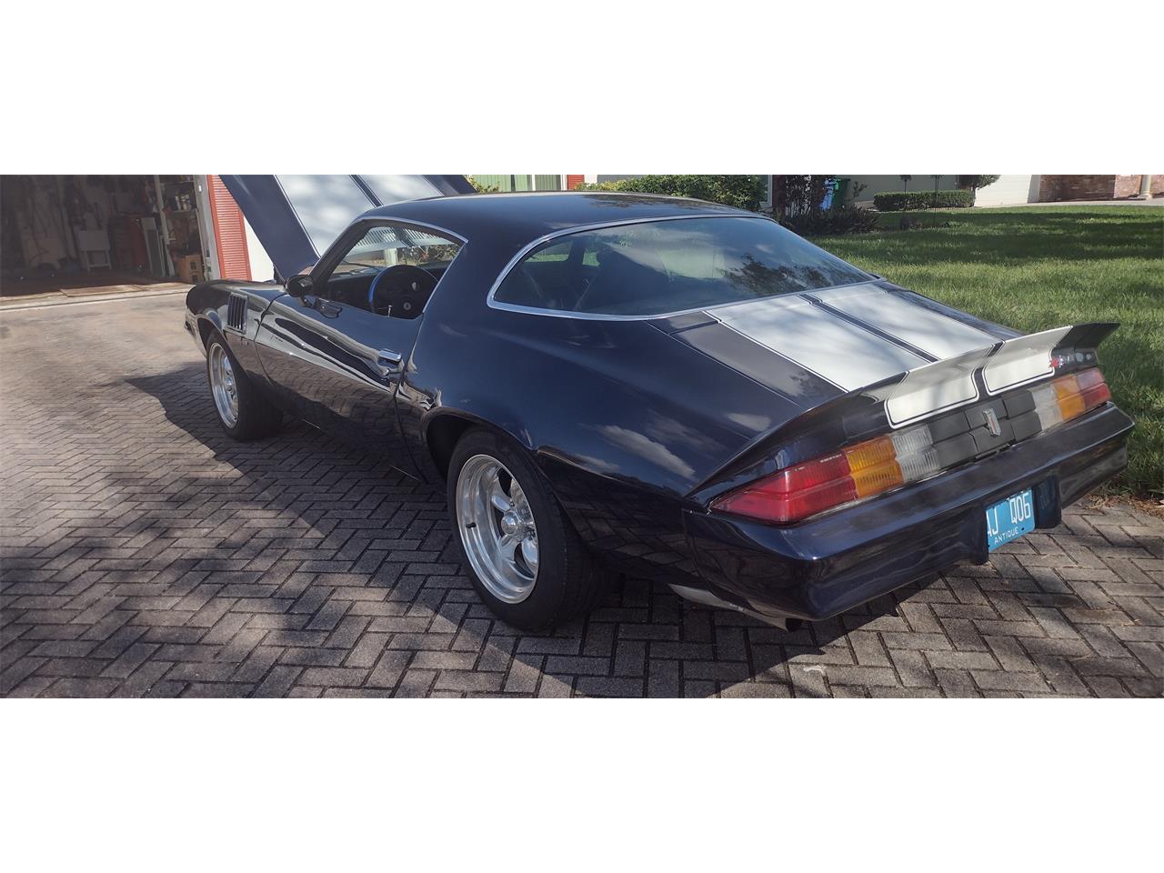 Chevrolet-Camaro-1980-dark-blue-white-black-13