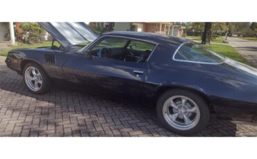 Chevrolet-Camaro-1980-dark-blue-white-black-2