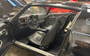 Chevrolet-Camaro-1981-28
