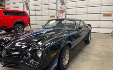Chevrolet-Camaro-1981