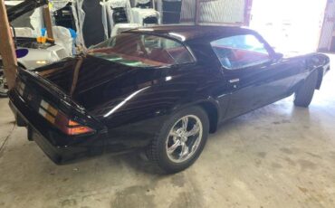 Chevrolet-Camaro-1981-Black-1