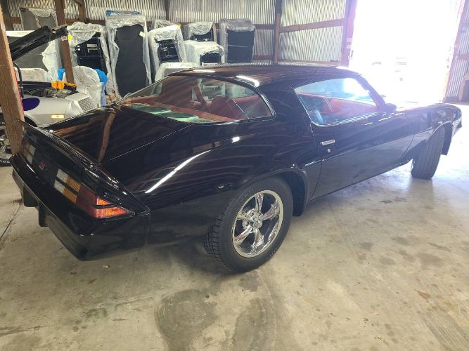 Chevrolet-Camaro-1981-Black-1