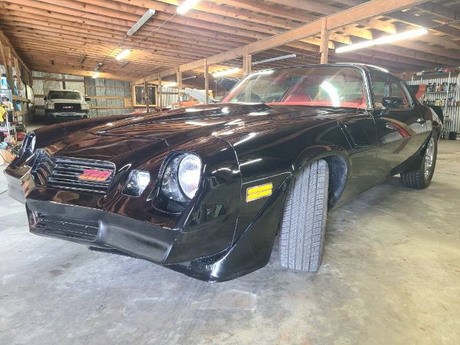 Chevrolet-Camaro-1981-Black-15