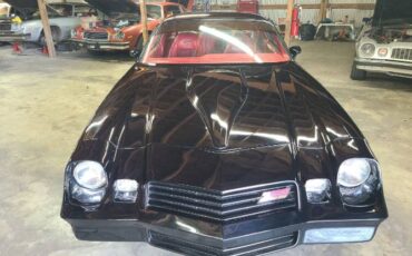 Chevrolet-Camaro-1981-Black-17