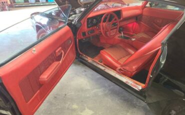 Chevrolet-Camaro-1981-Black-19