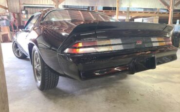Chevrolet-Camaro-1981-Black-4