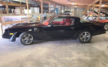 Chevrolet-Camaro-1981-Black-6