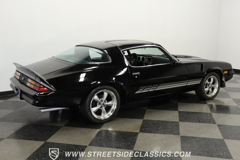 Chevrolet-Camaro-1981-Black-Black-11