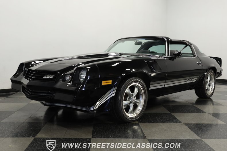 Chevrolet-Camaro-1981-Black-Black-18
