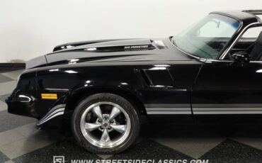 Chevrolet-Camaro-1981-Black-Black-20