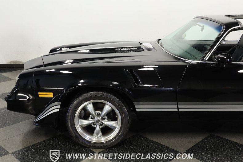 Chevrolet-Camaro-1981-Black-Black-20