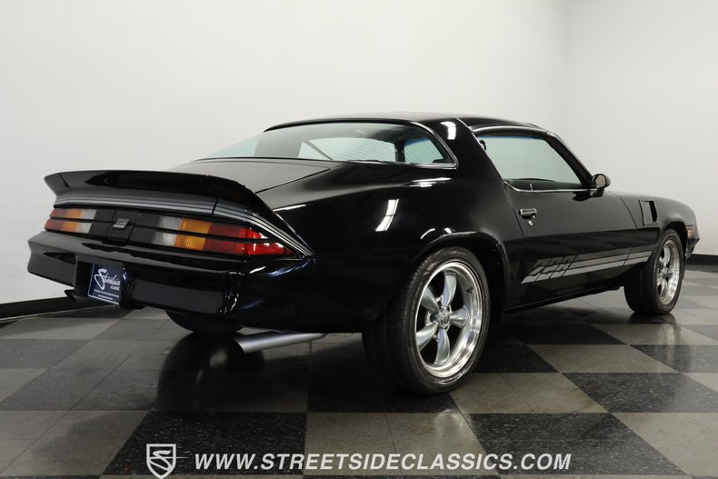 Chevrolet-Camaro-1981-Black-Black-23