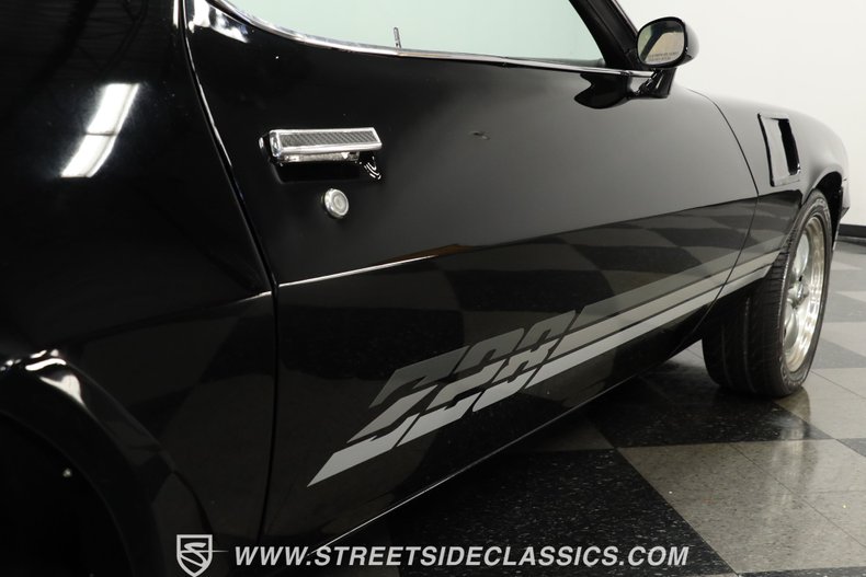 Chevrolet-Camaro-1981-Black-Black-24
