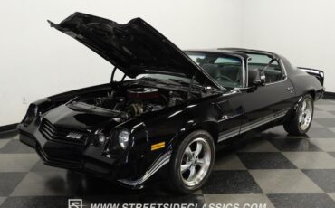 Chevrolet-Camaro-1981-Black-Black-27
