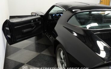 Chevrolet-Camaro-1981-Black-Black-30