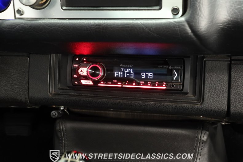 Chevrolet-Camaro-1981-Black-Black-36