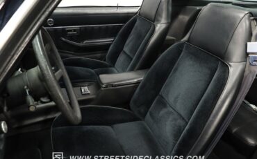 Chevrolet-Camaro-1981-Black-Black-39