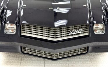 Chevrolet-Camaro-1981-Black-Black-41