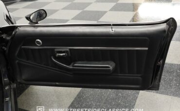 Chevrolet-Camaro-1981-Black-Black-46