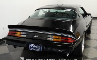 Chevrolet-Camaro-1981-Black-Black-9