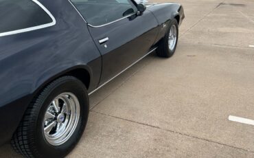 Chevrolet-Camaro-1981-Coupe-10