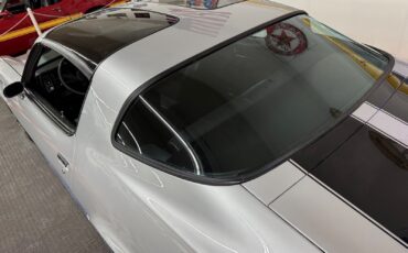 Chevrolet-Camaro-1981-Coupe-17