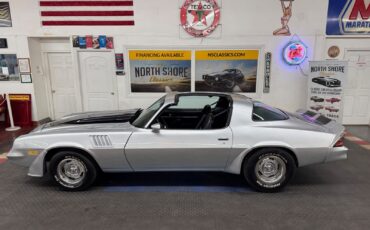 Chevrolet-Camaro-1981-Coupe-2