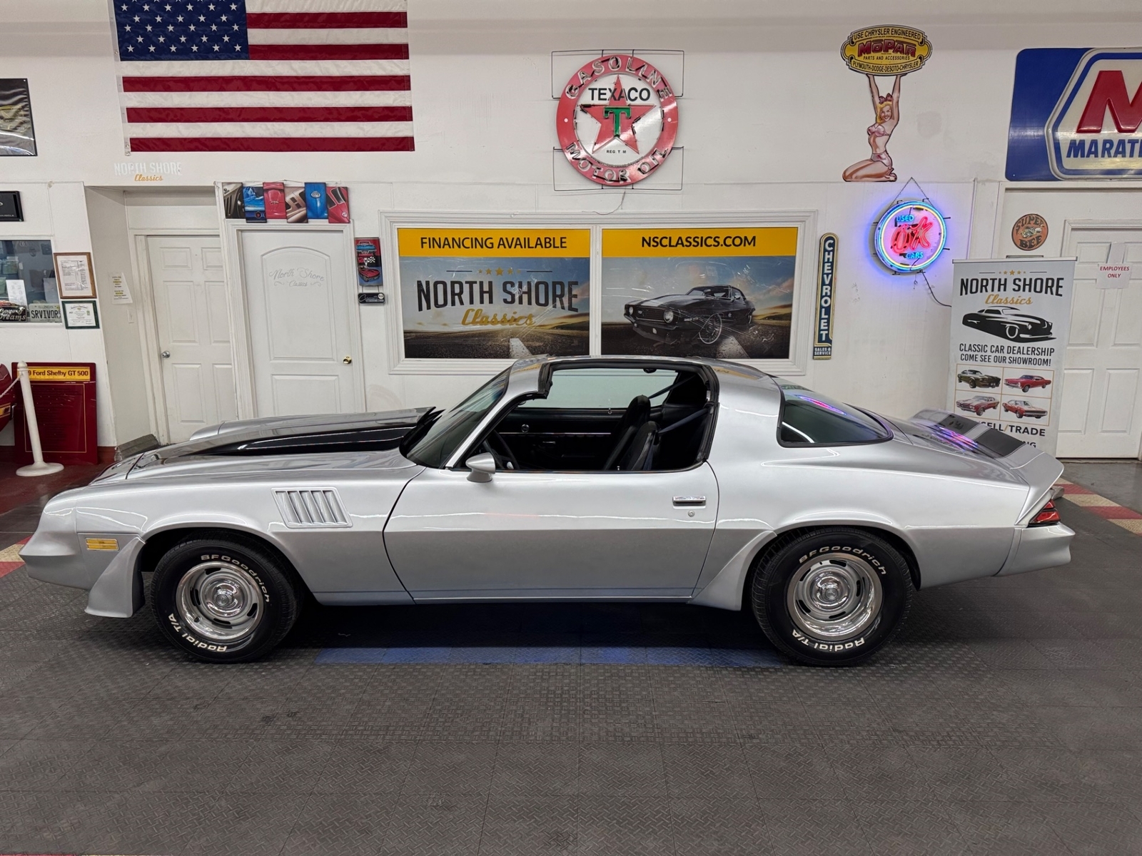 Chevrolet-Camaro-1981-Coupe-2