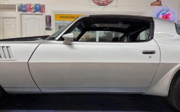 Chevrolet-Camaro-1981-Coupe-22