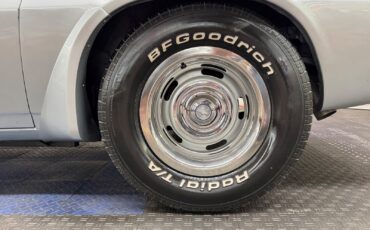 Chevrolet-Camaro-1981-Coupe-26