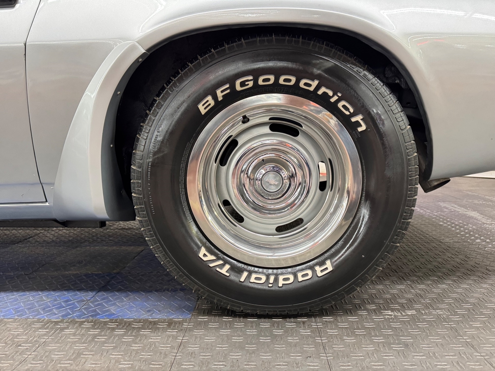 Chevrolet-Camaro-1981-Coupe-26