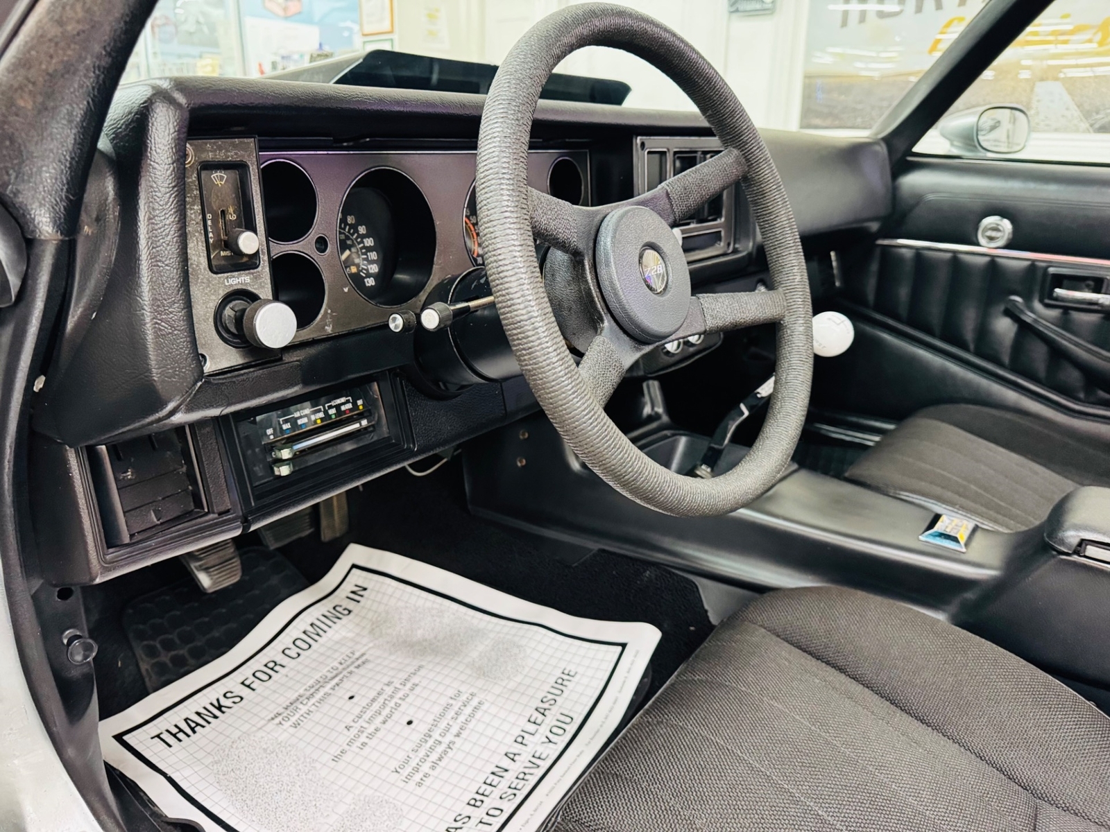 Chevrolet-Camaro-1981-Coupe-39