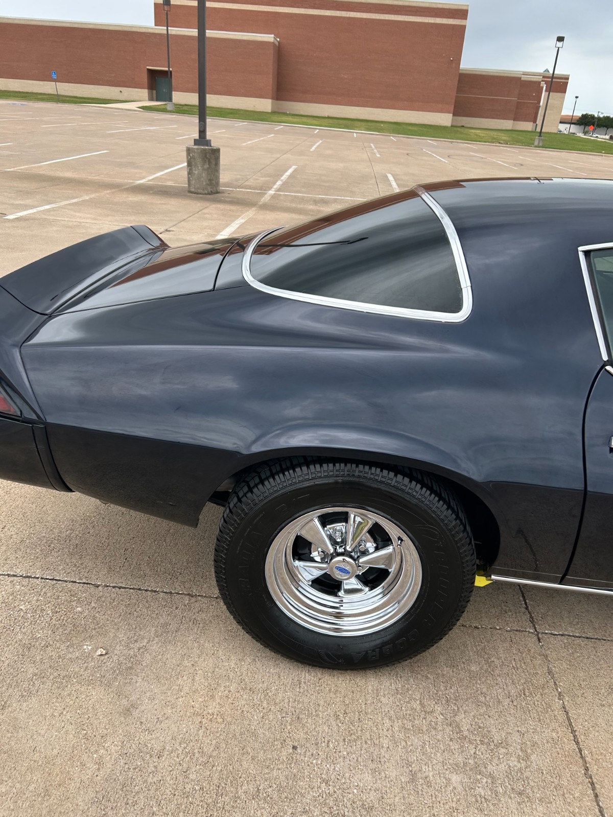 Chevrolet-Camaro-1981-Coupe-9