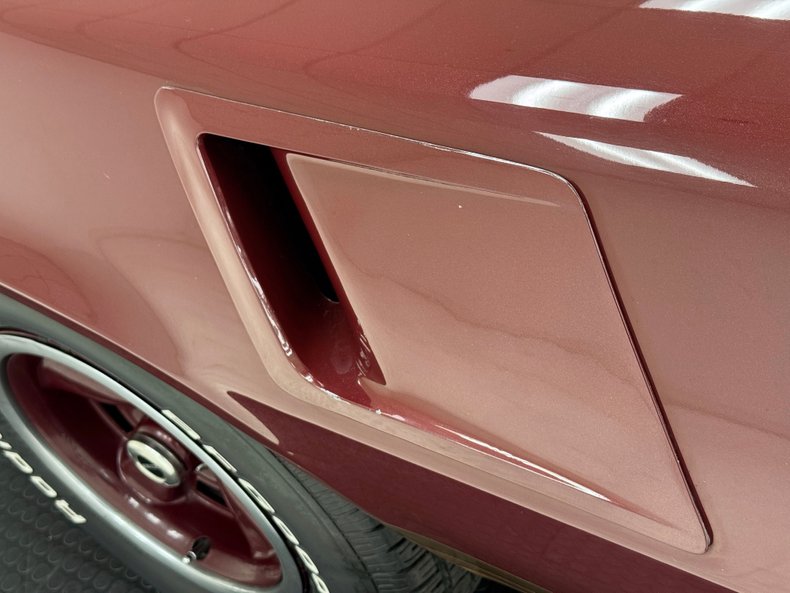 Chevrolet-Camaro-1981-Maroon-Camel-15