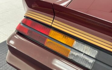 Chevrolet-Camaro-1981-Maroon-Camel-22