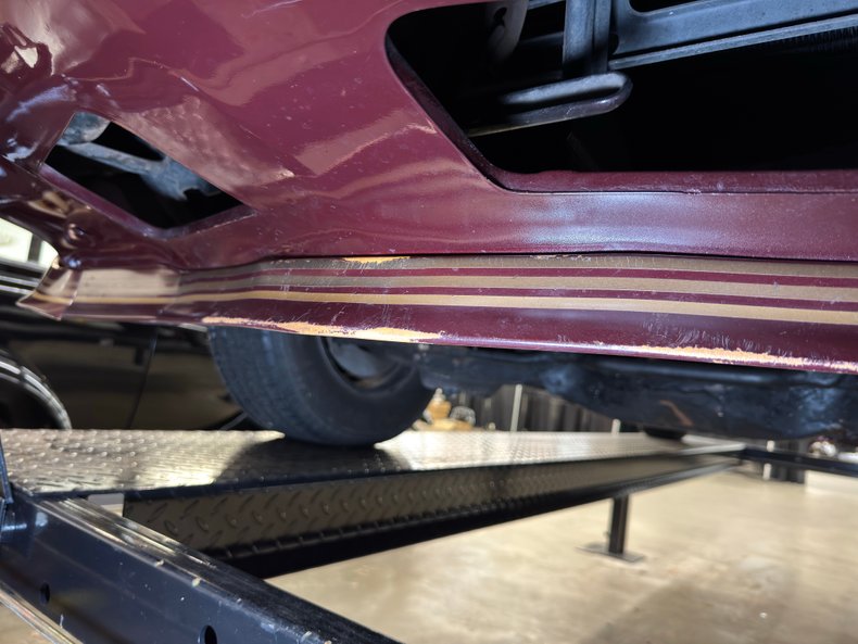 Chevrolet-Camaro-1981-Maroon-Camel-24