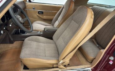 Chevrolet-Camaro-1981-Maroon-Camel-36