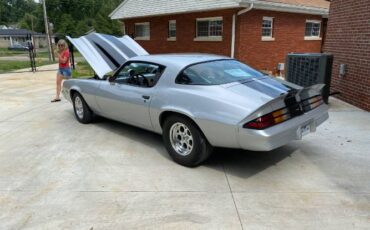 Chevrolet-Camaro-1982-Silver-1