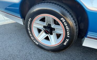 Chevrolet-Camaro-1982-Silver-19
