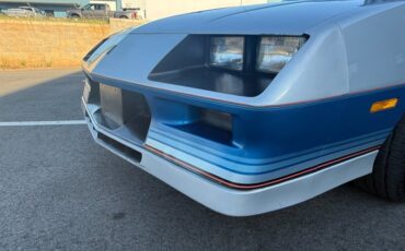 Chevrolet-Camaro-1982-Silver-22