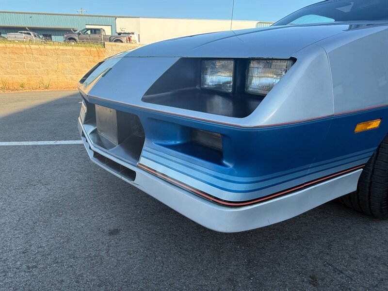 Chevrolet-Camaro-1982-Silver-22