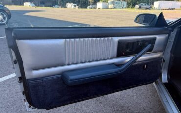 Chevrolet-Camaro-1982-Silver-29