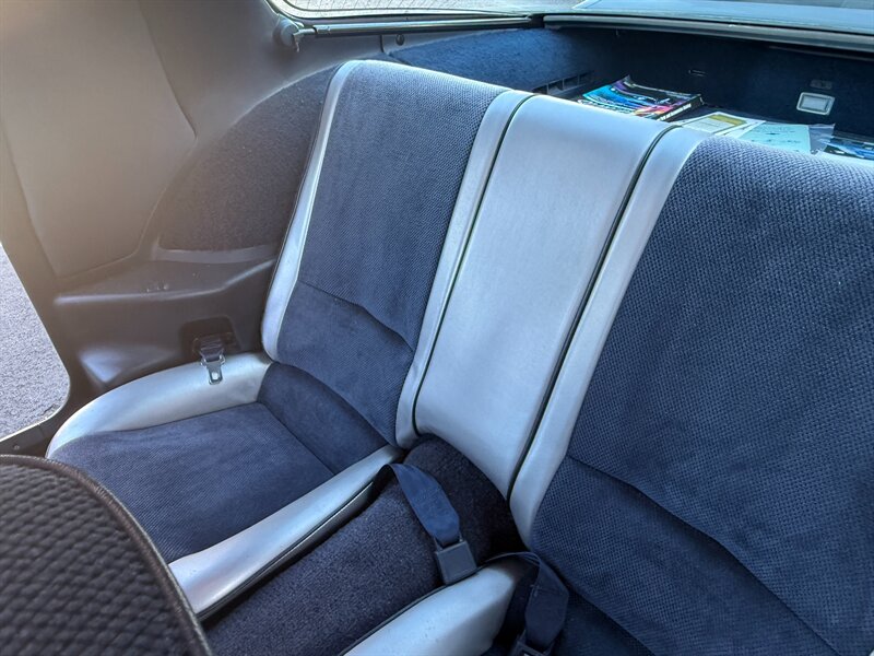Chevrolet-Camaro-1982-Silver-32