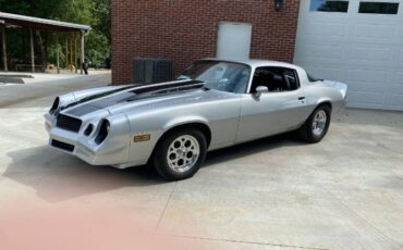 Chevrolet-Camaro-1982-Silver