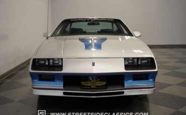 Chevrolet-Camaro-1982-Silver-Blue-1