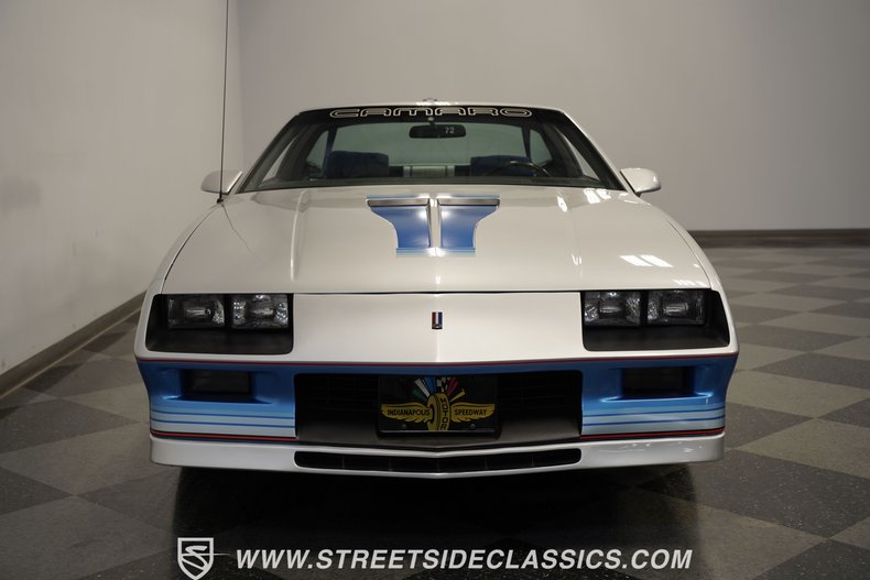 Chevrolet-Camaro-1982-Silver-Blue-1