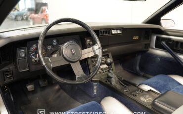 Chevrolet-Camaro-1982-Silver-Blue-11