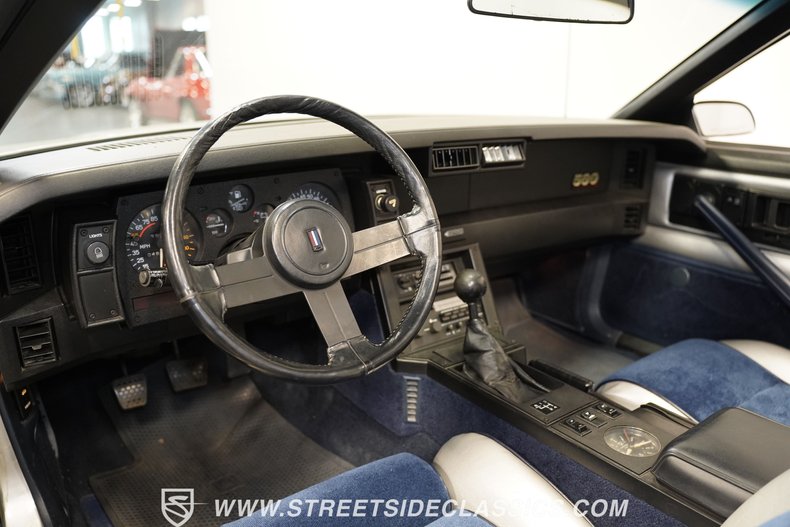 Chevrolet-Camaro-1982-Silver-Blue-11